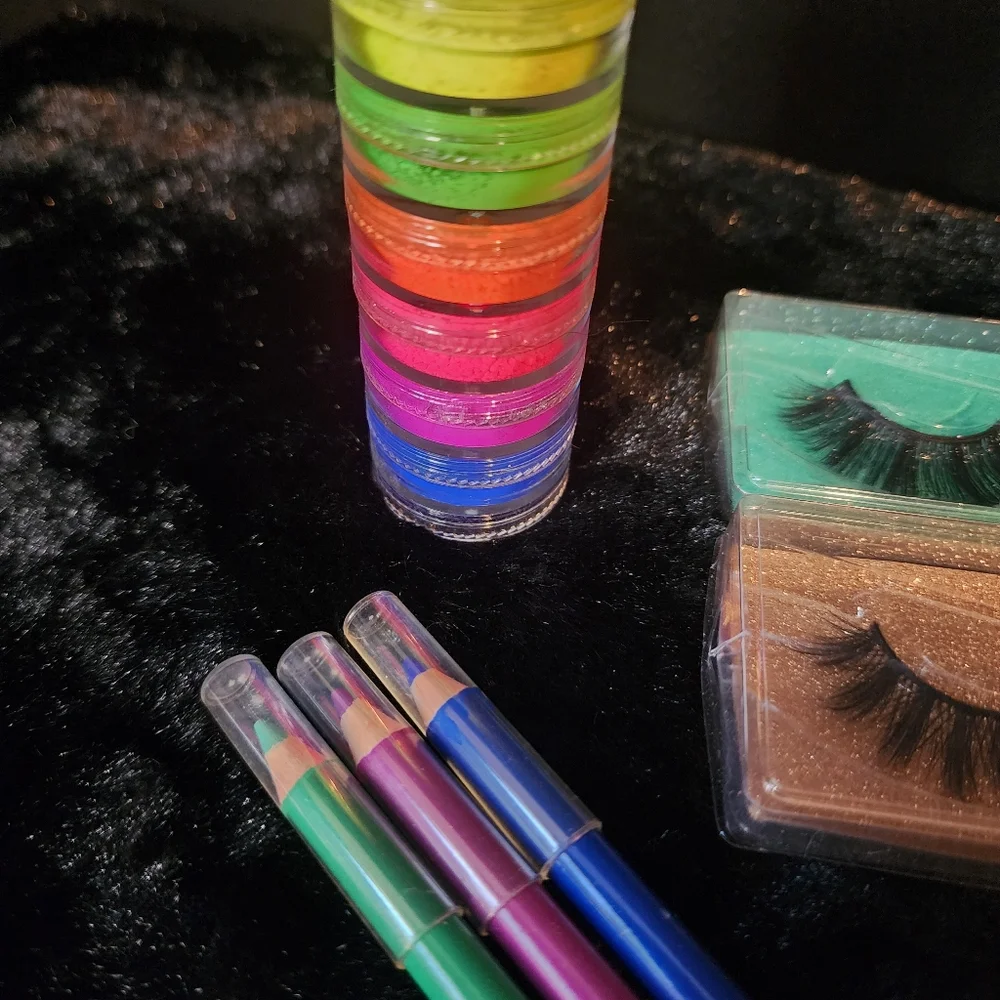 Neon Water Activated Pigment, 3 Eyeliner, and Lash Bundle